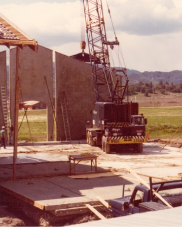 Clos du Val Timeline - 1973 - Crane building winery walls